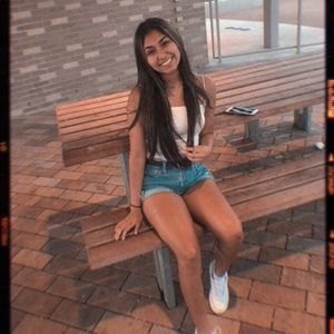 Meet your Posher, Alyssa